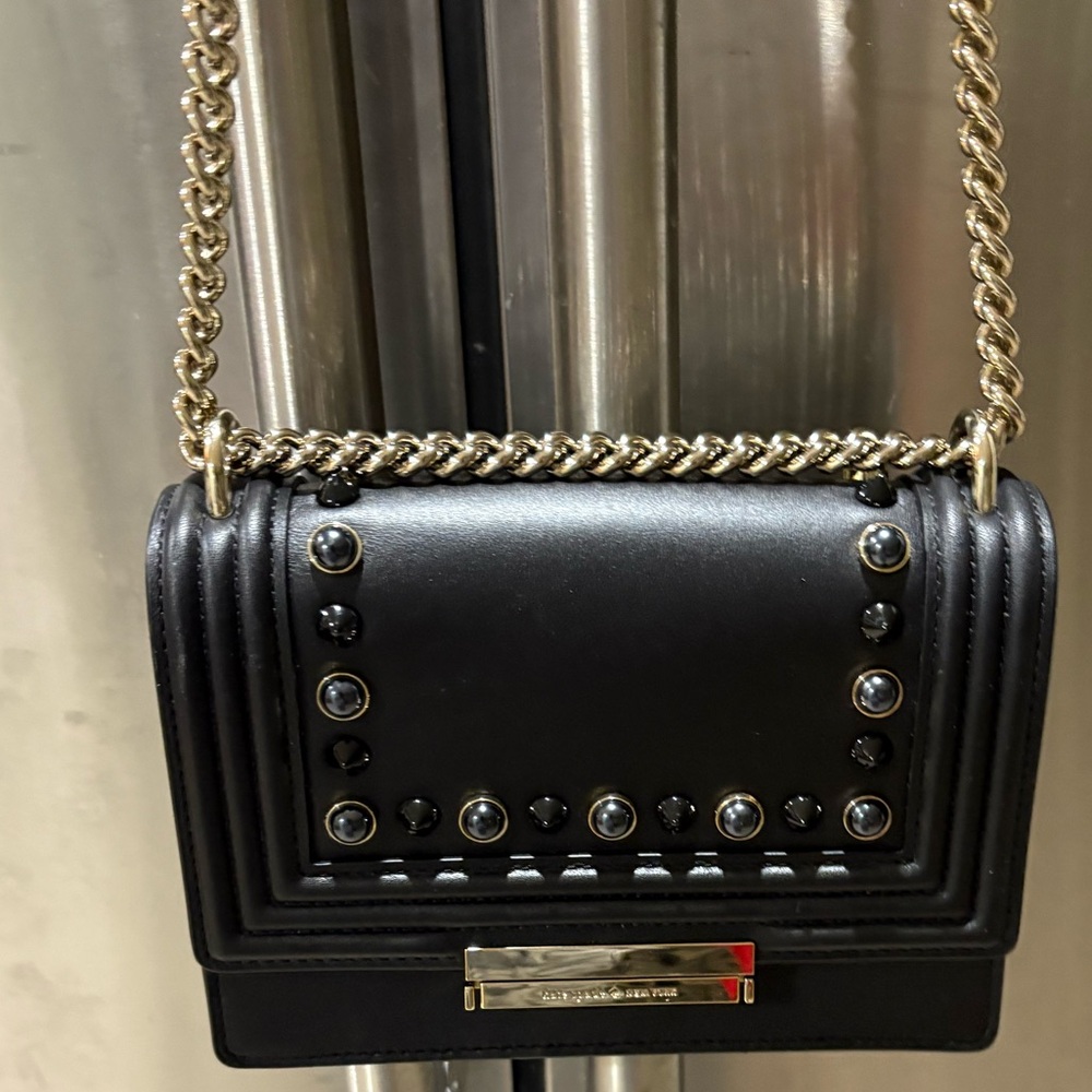 Kate Spade New York Reese Park Studs Hazel CROSSBODY  bag in black leather